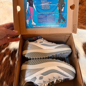 Hard to find Shape Ups new in box